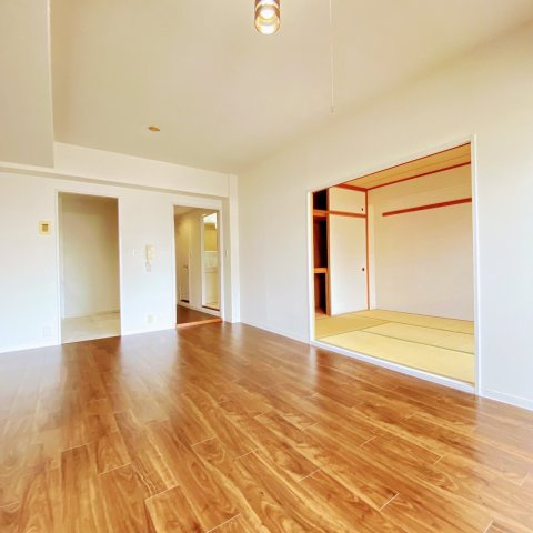 伊丹パーク・ホームズ　１号棟のダイニング|LDK