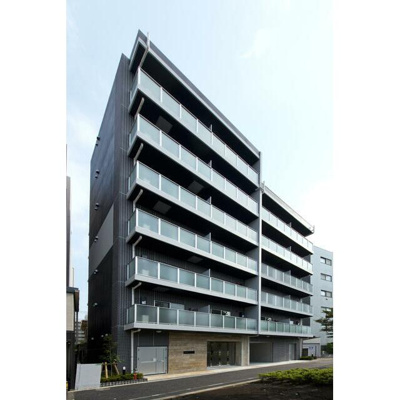 【外観】 | B CITY APARTMENT TOKYO NERIMA | 鉄筋コンクリート造のがっちりとした建物。