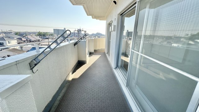 エステム堺萩原天神のバルコニー