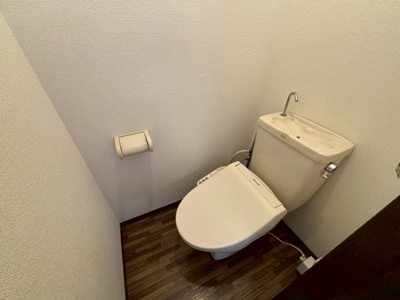 【トイレ】 | メゾン・ルピナス | ※クリーニング前の写真です。