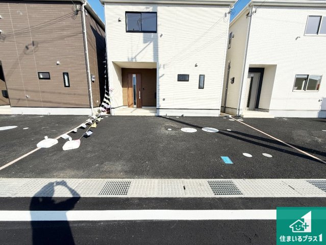 紀の川市下井阪　第3期　新築一戸建ての駐車場|駐車スペース！散水栓があるので、こまめに愛車を洗えます！