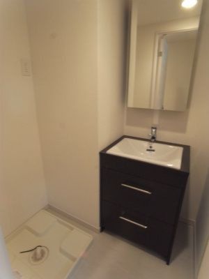 リブリ・シティゴールド森下の独立洗面台