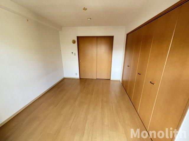 メゾンアズールの洋室