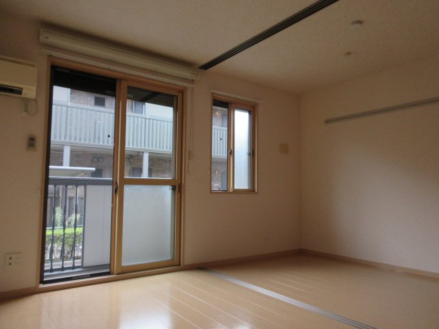 サンクレア Ⅱの居間・リビング