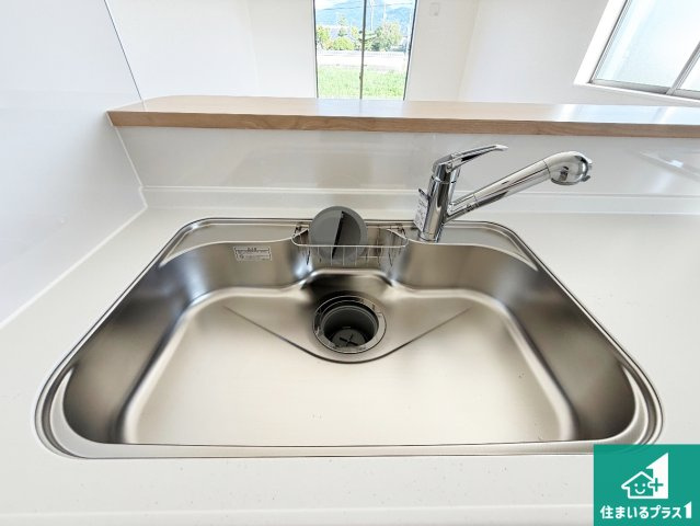 紀の川市下井阪　第3期　新築一戸建ての設備|洗い物も楽にできる、広々シンク！