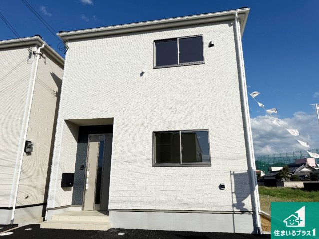 紀の川市下井阪　第3期　新築一戸建ての外観|安心の10年保証！外観を美しく保ち、雨水で汚れを落とします！気になることがありましたら、お気軽にお問い合わせください！