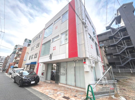 ループ江坂の外観