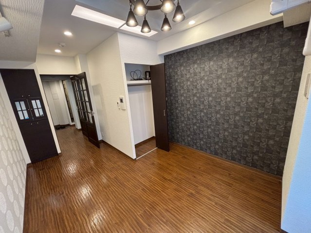 大阪市北区天満１丁目の賃貸マンションの居間・リビング