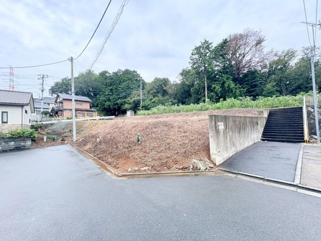 坂戸市西坂戸　建築条件なし売地　東武越生線『川角駅』バス5分　【城山小学区】の外観