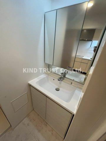 ロイヤルパークヒルズうめきたの洗面所|忙しい朝には欠かせない洗面所です