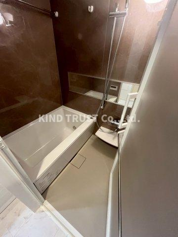 ロイヤルパークヒルズうめきたの浴室|コンパクトで使いやすいお風呂です