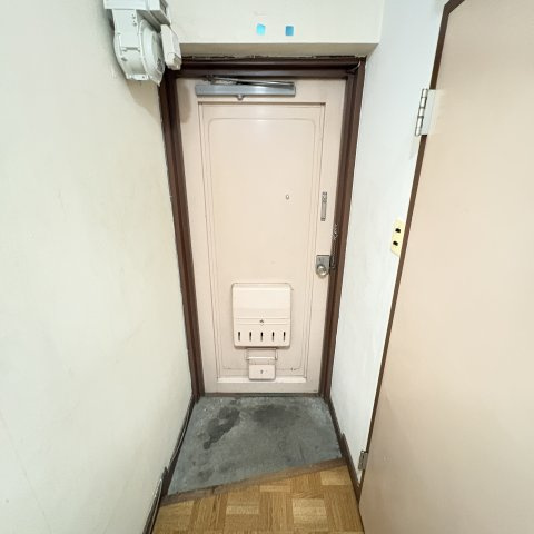サンハイツかどやの玄関