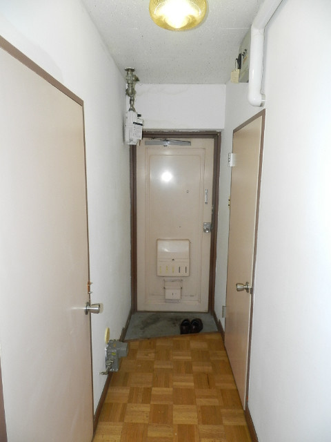 サンハイツかどやの玄関