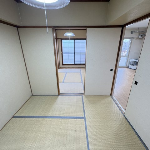 サンハイツかどやの和室