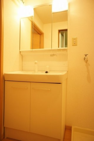 クレストの洗面所