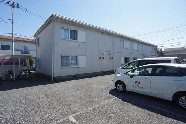 ウインズＣの駐車場