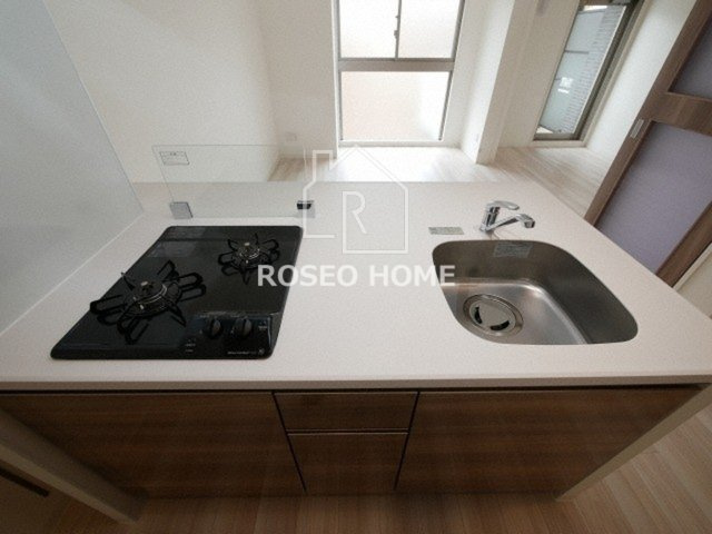 ラドゥセール谷町のキッチン