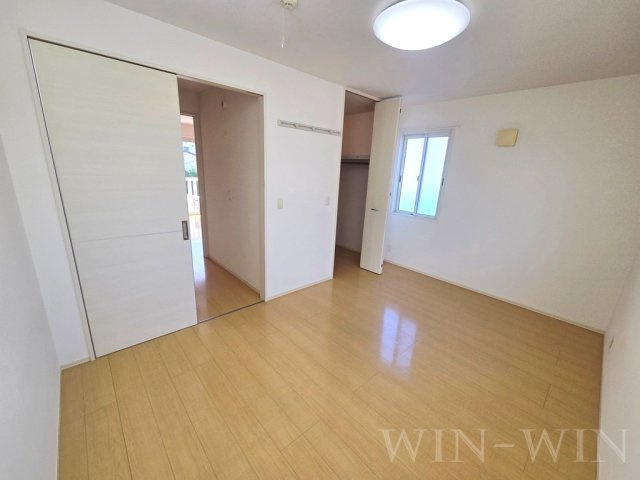 メゾハイネスの寝室