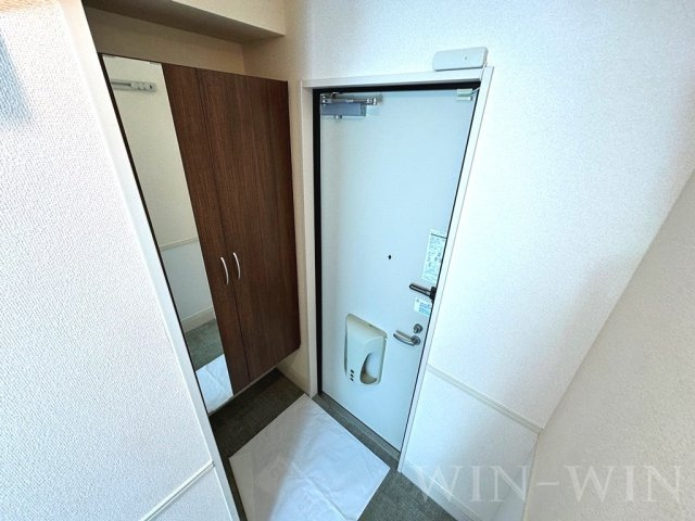 メゾン ラ・ヴェリテ Bの玄関