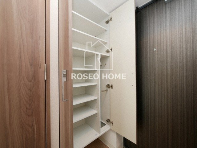 ラドゥセール谷町の収納