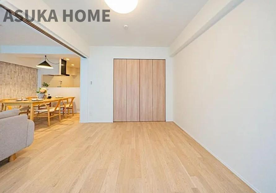 ハイラーク横浜白山の洋室|洋室は、リビングから目が届く場所なので、お子様の遊び部屋・お昼寝スペースとして使うのもオススメです♪
