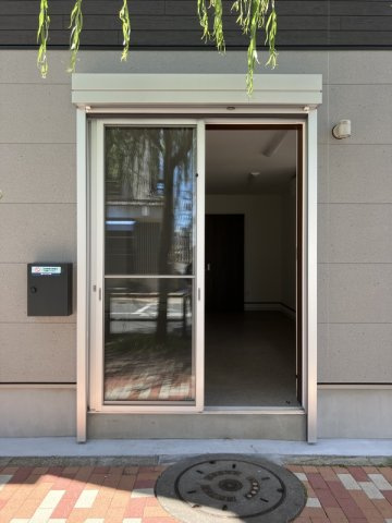 アルマコート中野の玄関