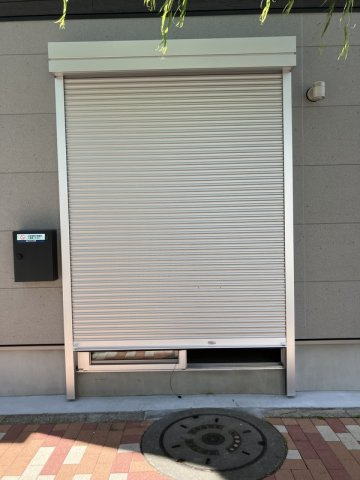 アルマコート中野の玄関