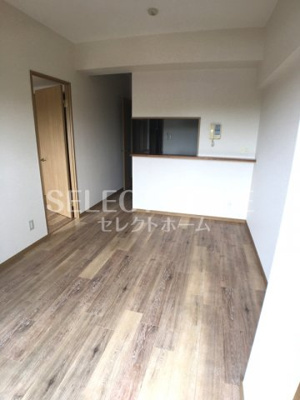 【居間・リビング】 | 天神山マンションⅡ号館 | 居間です
同型タイプです