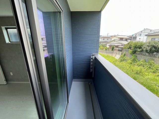 【バルコニー】 | 福岡市城南区梅林3丁目2期　2号棟（全2棟）【仲介手数料無料・0円】 | 現地写真。