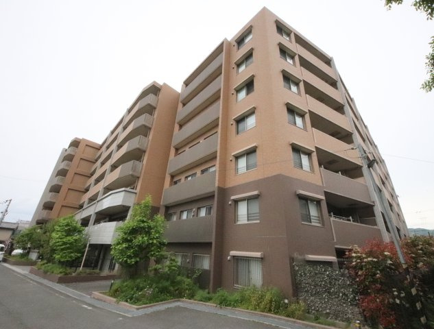 レイセニット奈良グラン・ヴェルジェの外観