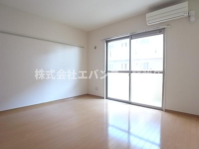 【寝室】 | ロシニョル | 落ち着いて過ごせるお部屋なので、寝室にいかがでしょうか