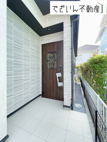 【玄関】 | blooming garden久喜市吉羽3丁目　【平屋】新築住宅 | 現地(2025年6月撮影)