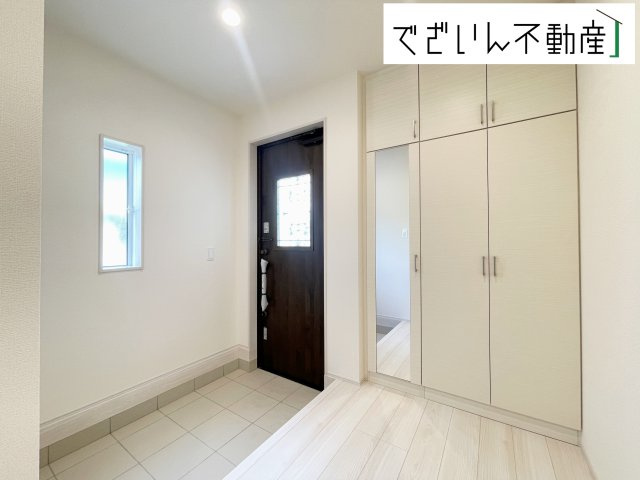 【玄関】 | blooming garden久喜市吉羽3丁目　【平屋】新築住宅 | 現地(2025年6月撮影)