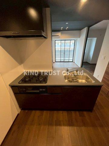 セントリヴィエ大阪梅田のキッチン|コンパクトなキッチンで掃除もラクラク