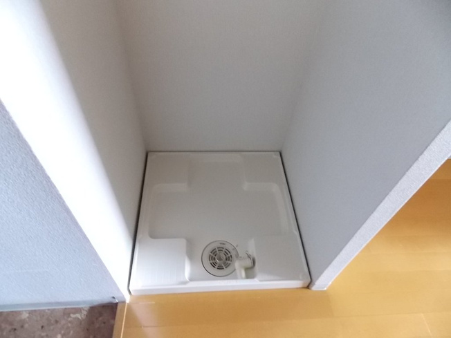 【その他】 | 飛松高谷マンション | 洗濯機置場