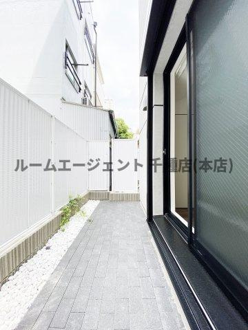 リーデンス今池のバルコニー