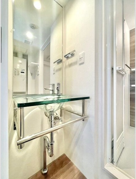 リーデンス今池の洗面所