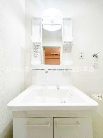 VANCOUVER1118大曽根の洗面所