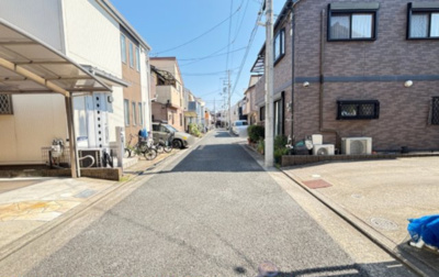 【前面道路含む現地写真】 | 八尾市上尾町2丁目　中古戸建