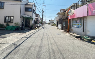 【前面道路含む現地写真】 | 八尾市上尾町2丁目　中古戸建