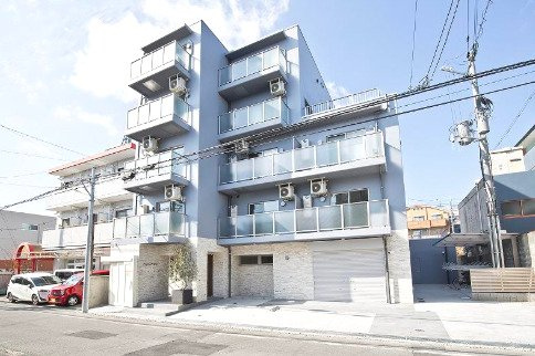 アルバス千里山の外観