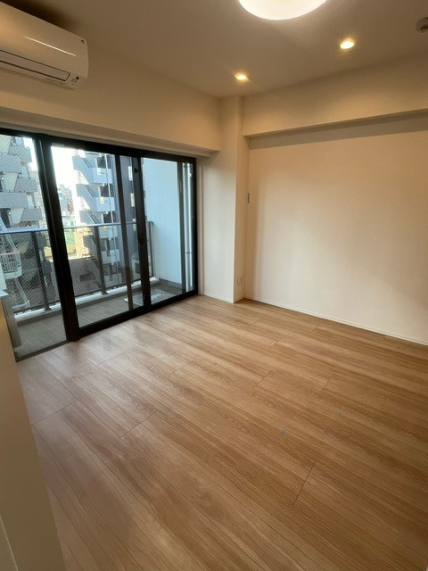 シーズンフラッツ錦糸町ＷＥＳＴの居間・リビング