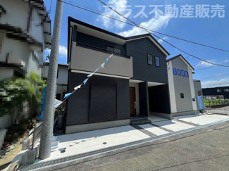 【外観】 | 現地写真。プラス不動産販売なら、現場の全ての棟をまとめてご見学頂けます。