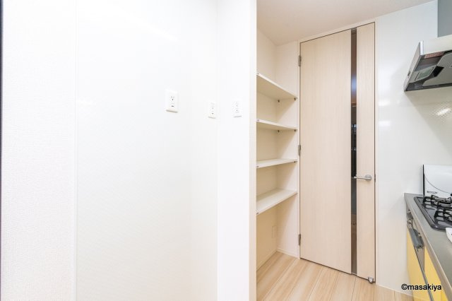 リヴェール中御所　Cのキッチン