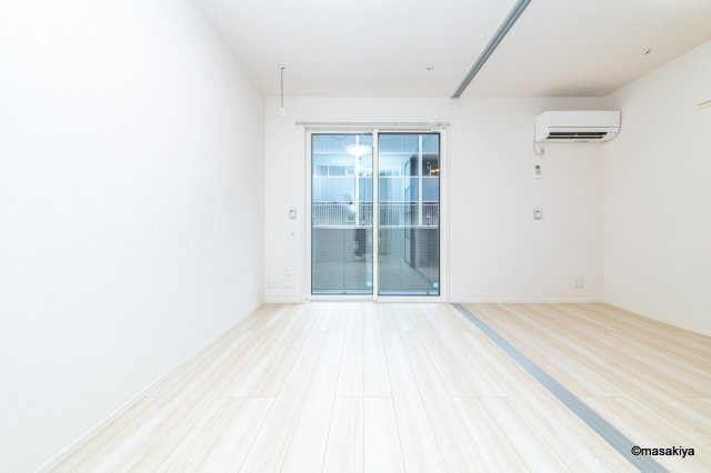 リヴェール中御所　Cの居間・リビング