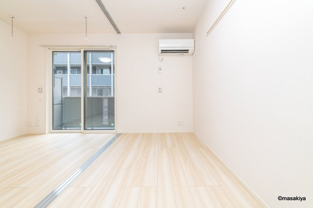 リヴェール中御所　Cの洋室