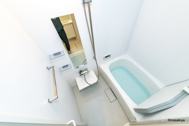 リヴェール中御所　Cの浴室