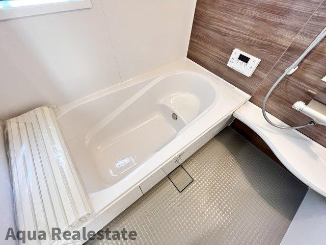 クレイドルガーデン高松市下田井町第三の浴室|日々の疲れを癒すお風呂付です