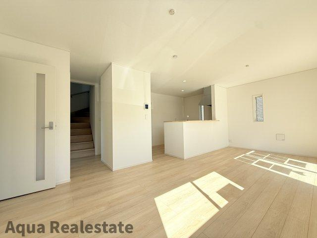 クレイドルガーデン高松市下田井町第三の居間・リビング|使いやすいリビングです