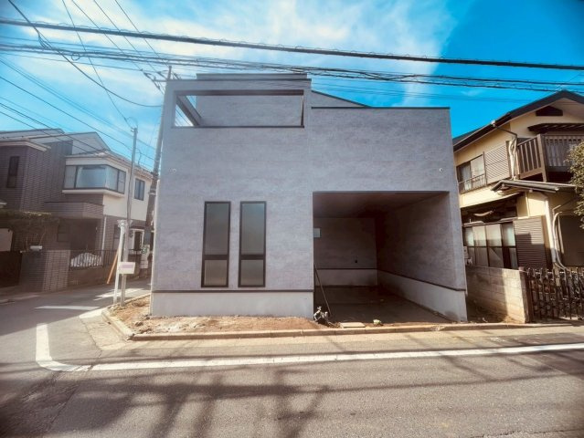 【外観】 | ～インフィーア Vol. 66　練馬区春日町４丁目　ブランド新築戸建て～ | 【建築中】約112ｍ2のゆとりある敷地面積に堂々誕生！